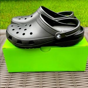 Crocs Black Classic Clog size 10 Brand New